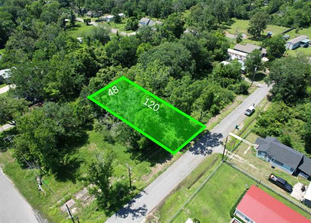 Property at 2303 6th St, Orange, TX 77630