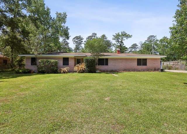 Property at 11125 Pine Cove St, Beaumont, TX 77713, 3 beds, 2 baths