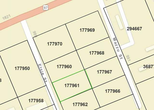 Property at 990 Elsie St, Gilchrist, TX 77617