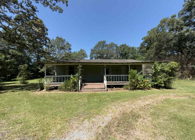 Property at 8115 Tall Pines Ln, Orange, TX 77632, 3 beds, 2 baths