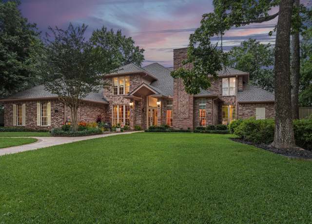 Property at 1650 Manchester Ct, Beaumont, TX 77706, 4 beds, 3.5 baths