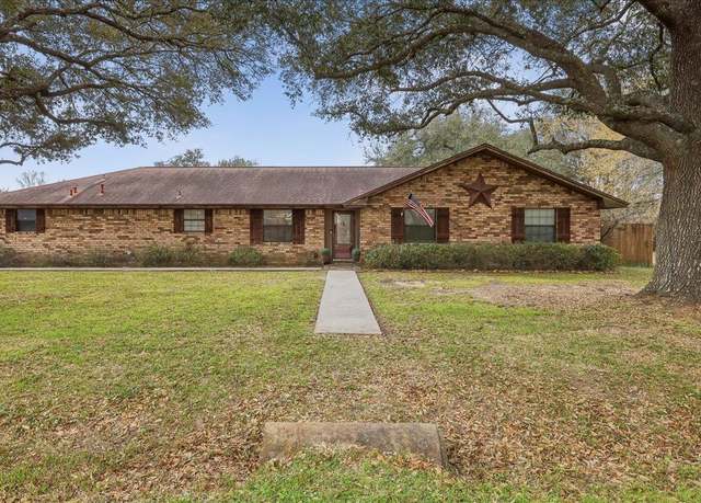 Property at 108 Woodsong St, Bridge City, TX 77611, 3 beds, 2 baths