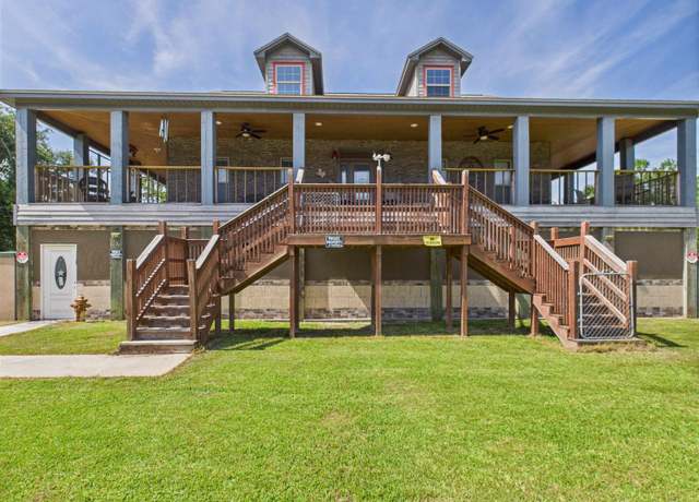 Property at 650 Sudduth Dr, Bridge City, TX 77611, 5 beds, 3.5 baths