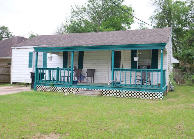 Property at 1915 N 21st St, Nederland, TX 77627, 3 beds, 1 bath
