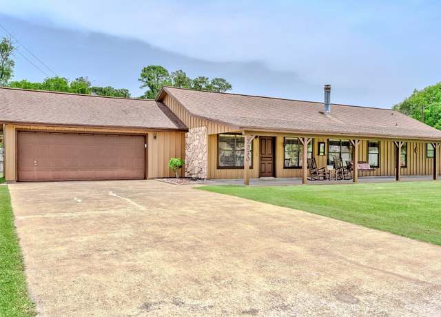 Property at 7230 Firethorn Dr, Beaumont, TX 77708, 3 beds, 2 baths