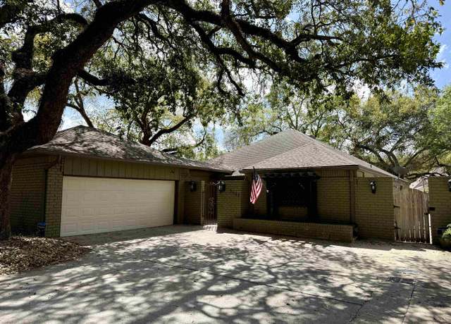 Property at 5835 Calder Ave, Beaumont, TX 77706, 4 beds, 2 baths