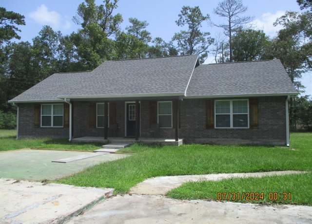 Property at 4375 Oak Dr, Vidor, TX 77662, 3 beds, 2 baths