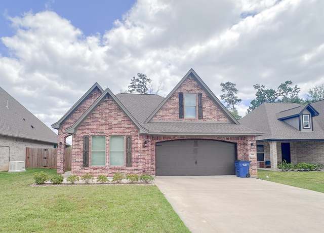 Property at 308 Long Leaf St, Silsbee, TX 77656, 4 beds, 2.5 baths
