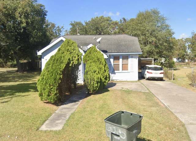 Property at 5015 8th St, Port Arthur, TX 77642, 3 beds, 2 baths
