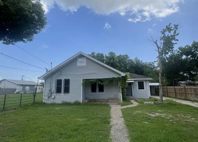 Property at 3436 26th St, Port Arthur, TX 77642, 2 beds, 2 baths