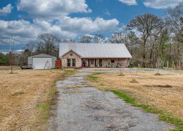 Property at 380 Oldbury St, Vidor, TX 77662, 3 beds, 2 baths