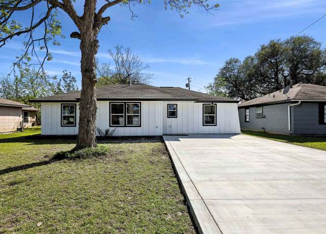 Property at 2079 Perry Ave, Groves, TX 77619, 3 beds, 2 baths