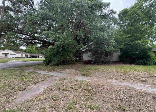 Property at 1598 Euclid St, Beaumont, TX 77705, 2 beds, 1 bath