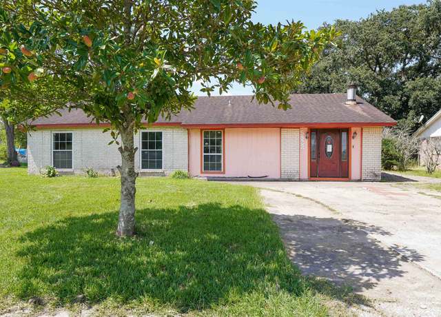 Property at 5822 Lantern Dr, Beaumont, TX 77713, 3 beds, 2 baths