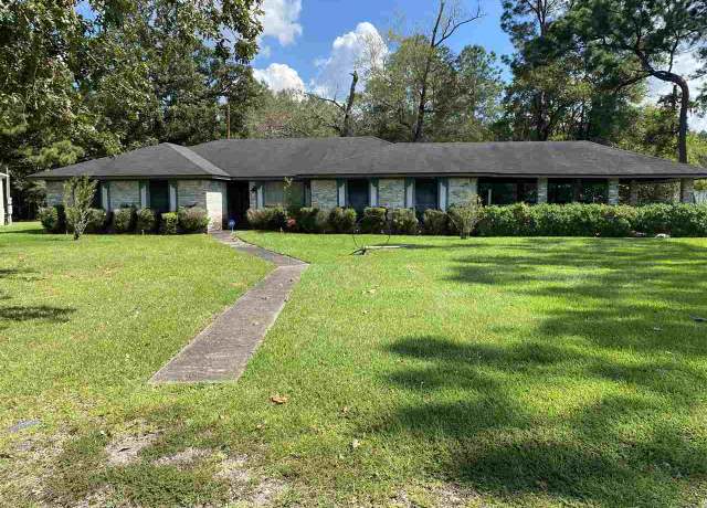 Property at 1658 N Hwy 96, Silsbee, TX 77656, 3 beds, 2 baths