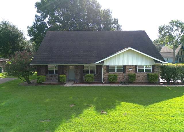 Property at 6920 Pine Top Rd, Port Arthur, TX 77642, 3 beds, 2 baths