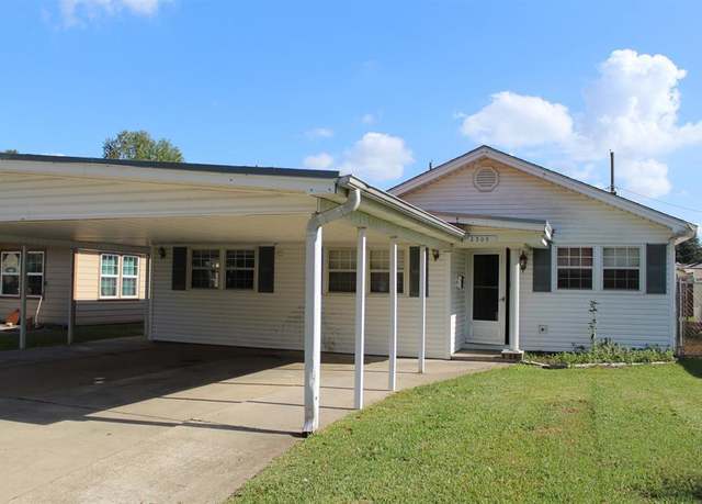 Property at 2309 2nd St, Port Neches, TX 77651, 6 beds, 3 baths