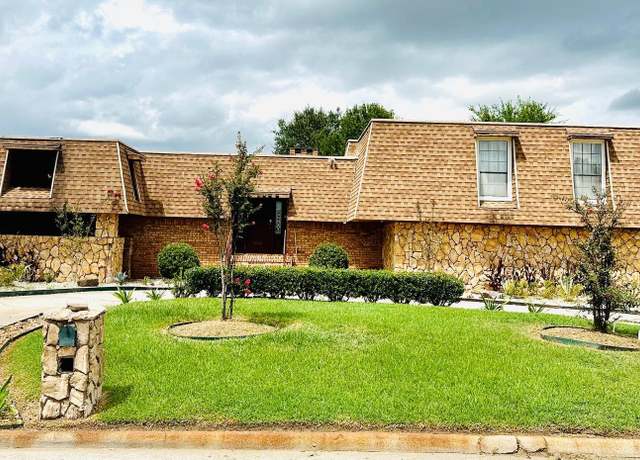 Property at 4160 Simpson Dr, Beaumont, TX 77705, 4 beds, 3.5 baths