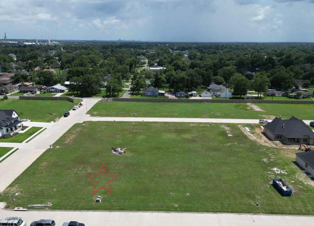 Property at 1409 Augustine Ave, Port Neches, TX 77651