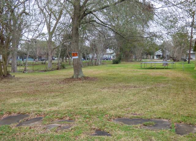Property at 2310 5th St, Port Arthur, TX 77640