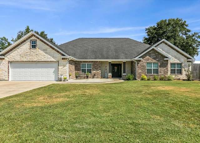 Property at 9124 Beverly Dr, Orange, TX 77630, 3 beds, 2.5 baths