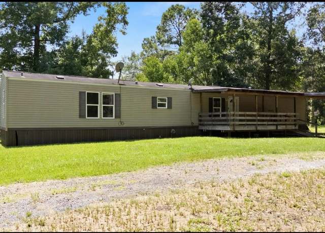 Property at 6722 Royal Oaks Cir, Orange, TX 77632, 3 beds, 2 baths