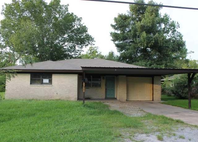 Property at 2705 Tanglewood St, West Orange, TX 77630, 3 beds, 1.5 baths