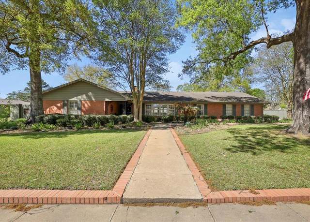 Property at 2075 Rikisha Ln, Beaumont, TX 77706, 3 beds, 2.5 baths