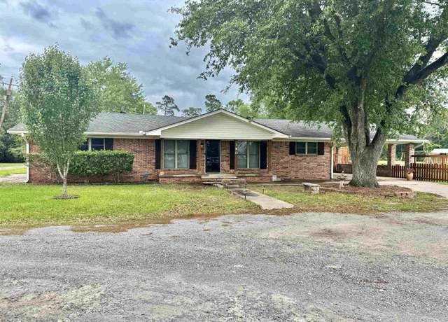 Property at 380 Green St, Vidor, TX 77662, 3 beds, 2 baths