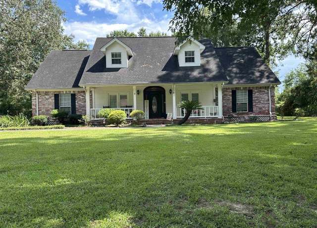 Property at 13475 Chimney Rock Dr, Beaumont, TX 77713, 4 beds, 3.5 baths