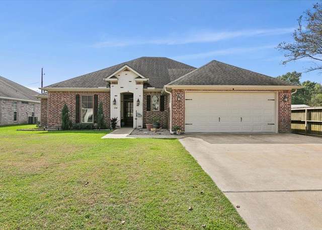 Property at 825 Tralee, Vidor, TX 77662, 3 beds, 2 baths