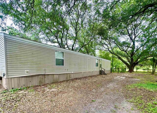 Property at 1519 Campbell Rd, Winnie, TX 77665, 3 beds, 2 baths