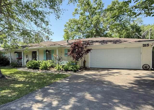 Property at 215 Wildwood Dr, Village Mills, TX 77663, 3 beds, 2 baths