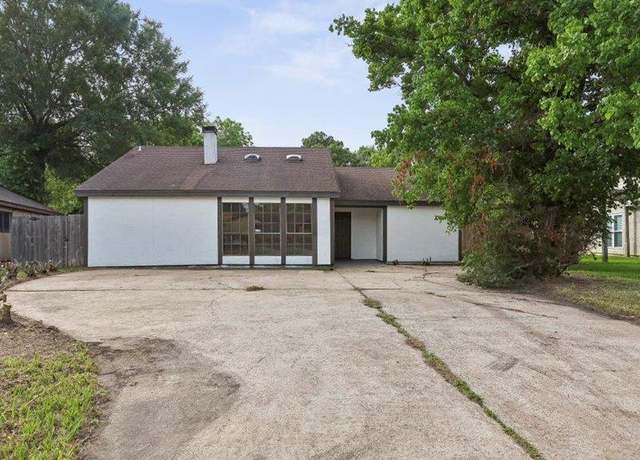 Property at 5380 Dawn Dr, Beaumont, TX 77706, 3 beds, 2 baths
