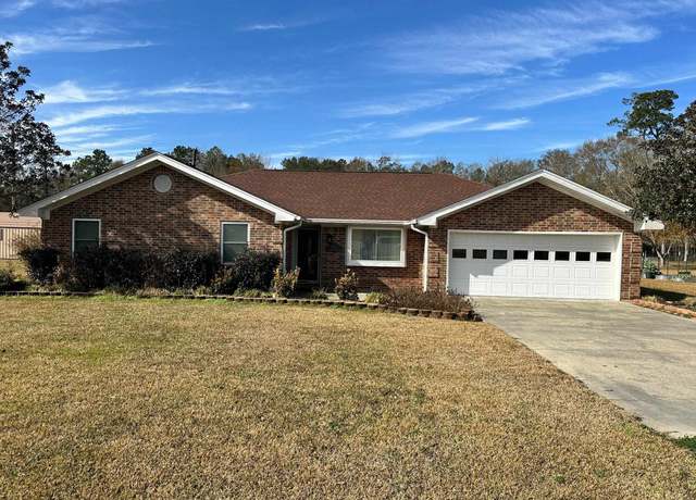 Property at 8501 Stratford Dr, Orange, TX 77632, 4 beds, 2 baths