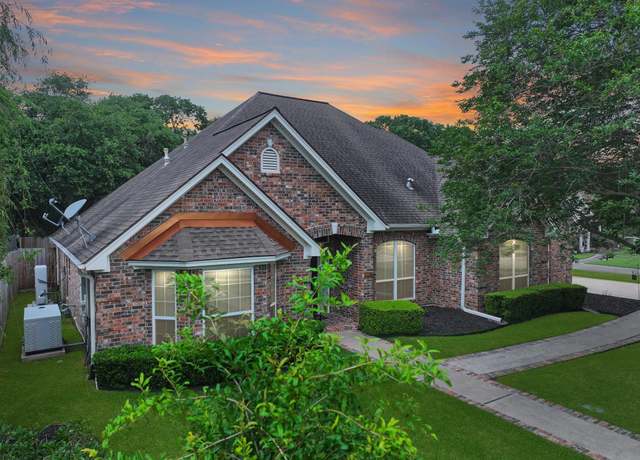 Property at 3760 Seminole Dr, Beaumont, TX 77707, 4 beds, 2.5 baths