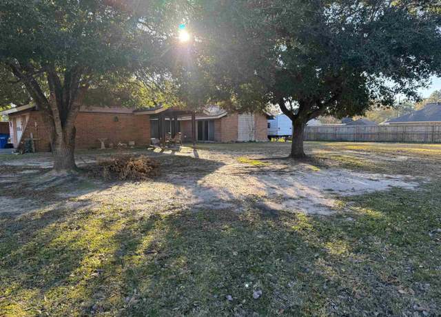 Property at 220 Dana St, Lumberton, TX 77657, 1 bed, 1.5 baths