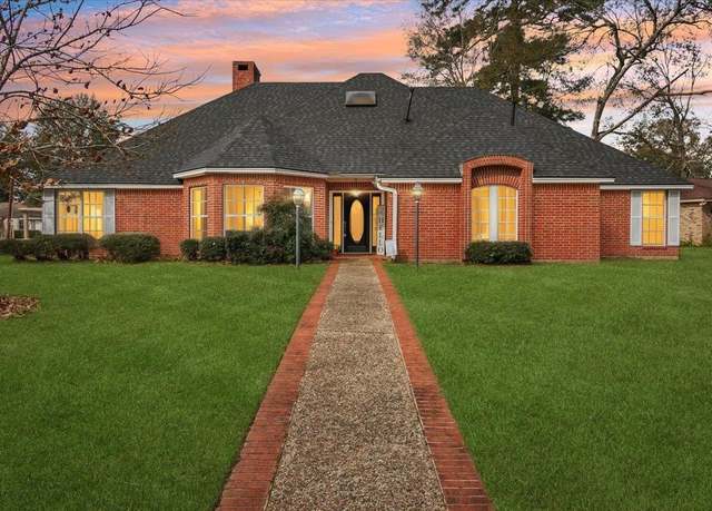 Property at 1915 Wexford Dr, Vidor, TX 77662, 4 beds, 3 baths
