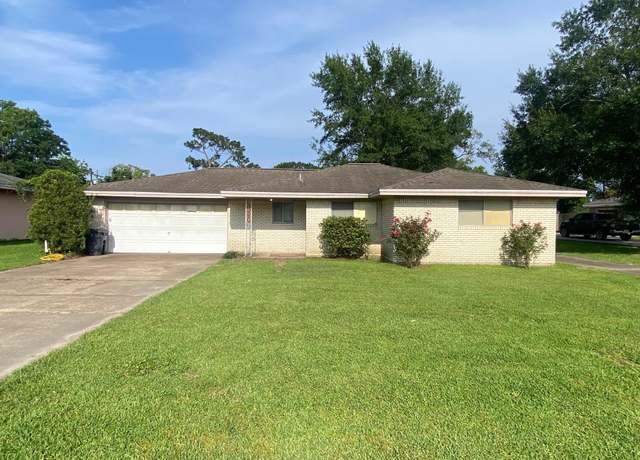 Property at 255 Blueberry St, Bridge City, TX, 3 beds, 1.5 baths