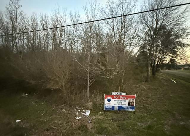 Property at 0000 2nd St, Hamshire, TX 77622