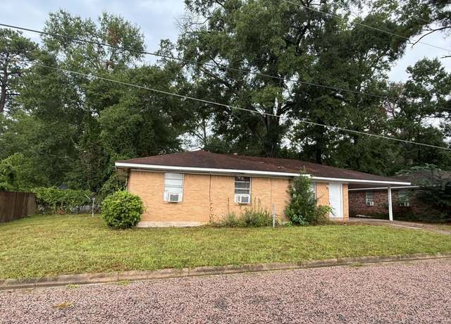 Property at 915 Caldwell, Jasper, TX 75951, 3 beds, 1 bath