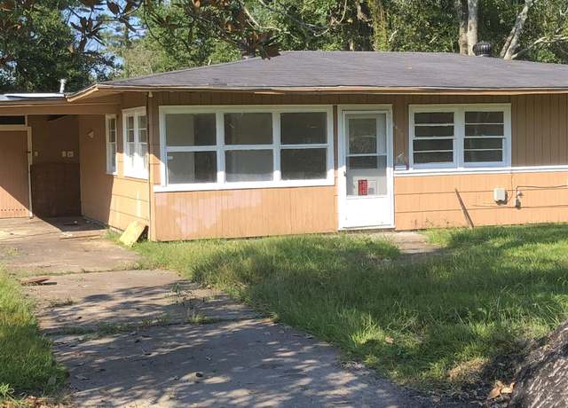 Property at 1708 Fairway St, Houston, TX 77707, 3 beds, 1 bath