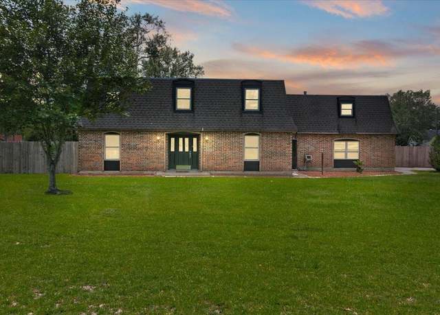 Property at 4217 Meeks Dr, Orange, TX 77632, 4 beds, 2.5 baths