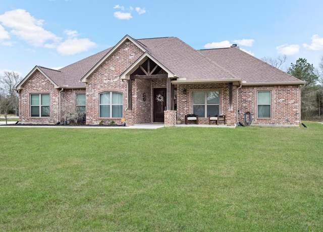 Property at 9695 Mistletoe Dr, Orange, TX 77630, 4 beds, 2.5 baths