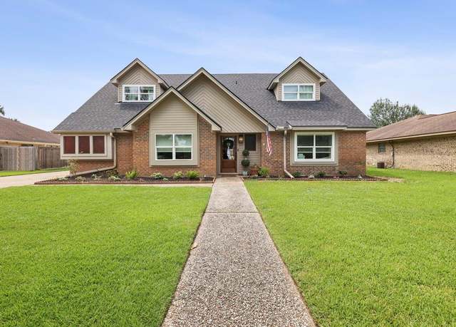 Property at 7045 Blarney St, Beaumont, TX 77706, 4 beds, 3 baths