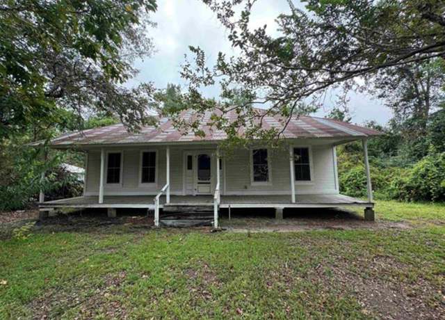 Property at 14134 Hwy 87, Burkeville, TX 75956, 2 beds, 1 bath