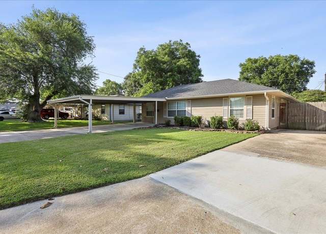 Property at 715 S 14th St, Nederland, TX 77627, 3 beds, 2 baths