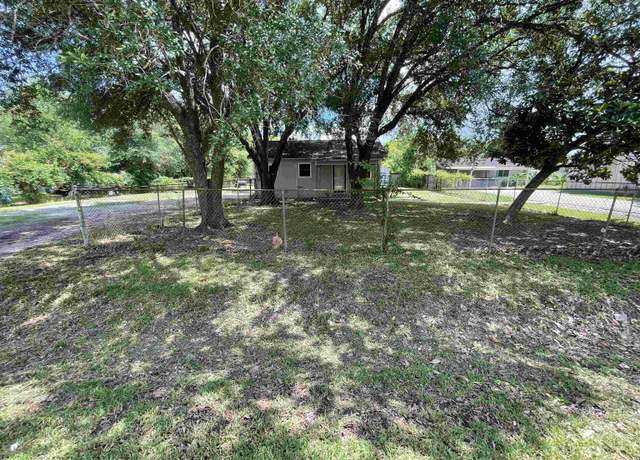 Property at 10075 Phelan Blvd, Beaumont, TX 77713, 2 beds, 1 bath