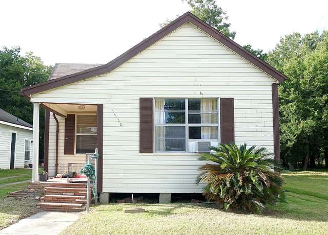 Property at 1720 Elgie St, Beaumont, TX 77705, 2 beds, 1 bath