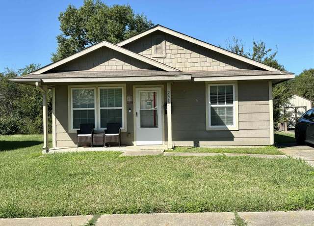 Property at 2317 19th St, Port Arthur, TX 77640, 3 beds, 2 baths